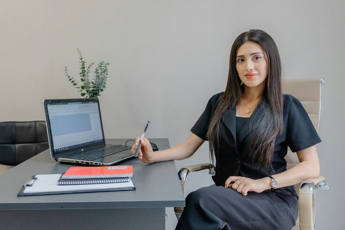 Activa consultant working in her office